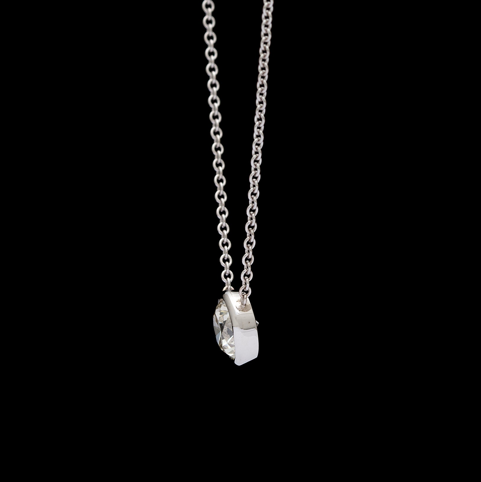 Empreinte pendant, white gold and diamonds - Categories Q93127