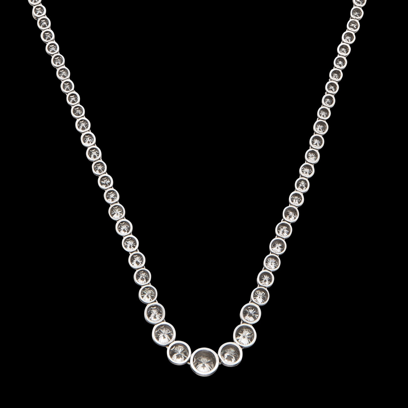 Exceptional Diamond and Platinum Rivière Necklace